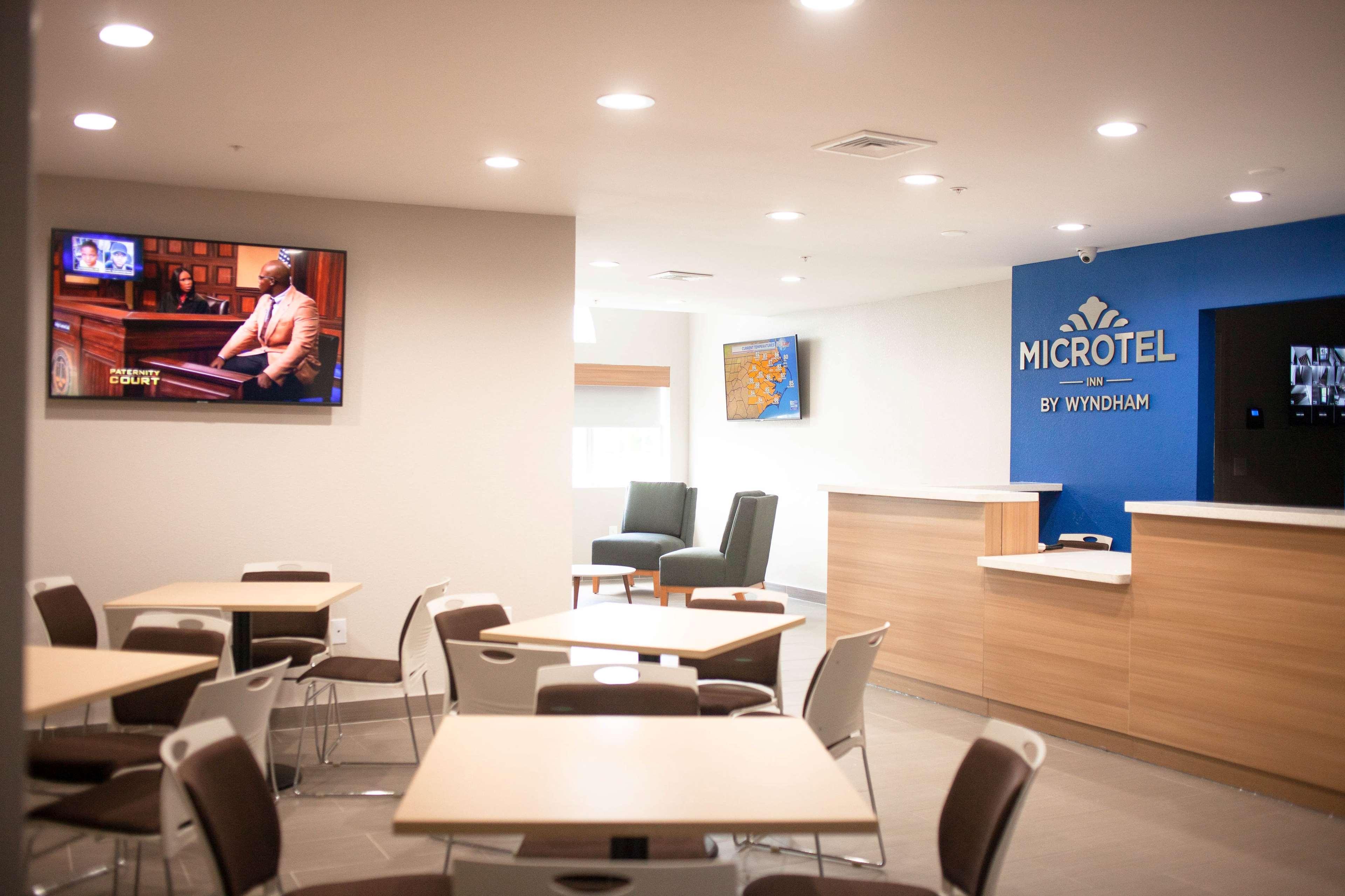 Microtel Inn & Suites By Wyndham Camp Lejeune/Τζάκσονβιλ Εξωτερικό φωτογραφία