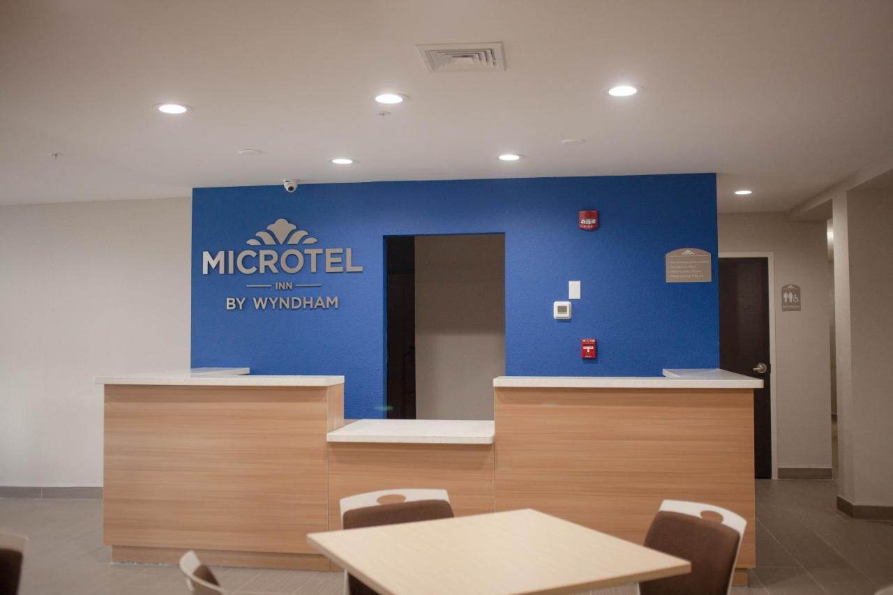 Microtel Inn & Suites By Wyndham Camp Lejeune/Τζάκσονβιλ Εξωτερικό φωτογραφία